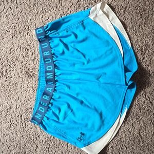 Under Armour shorts large